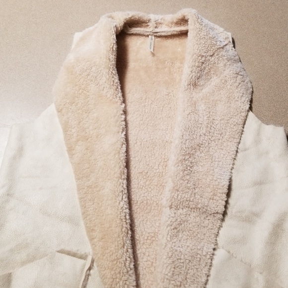 Kate Collection vest - Picture 3 of 8